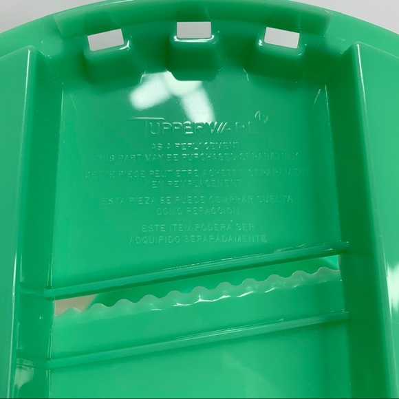 Tupperware shredder bowl cover - Picture 4 of 6
